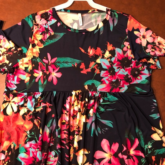 LAST ONE! 1X Navy Vibrant Floral Babydoll Dress - Picture 6 of 6